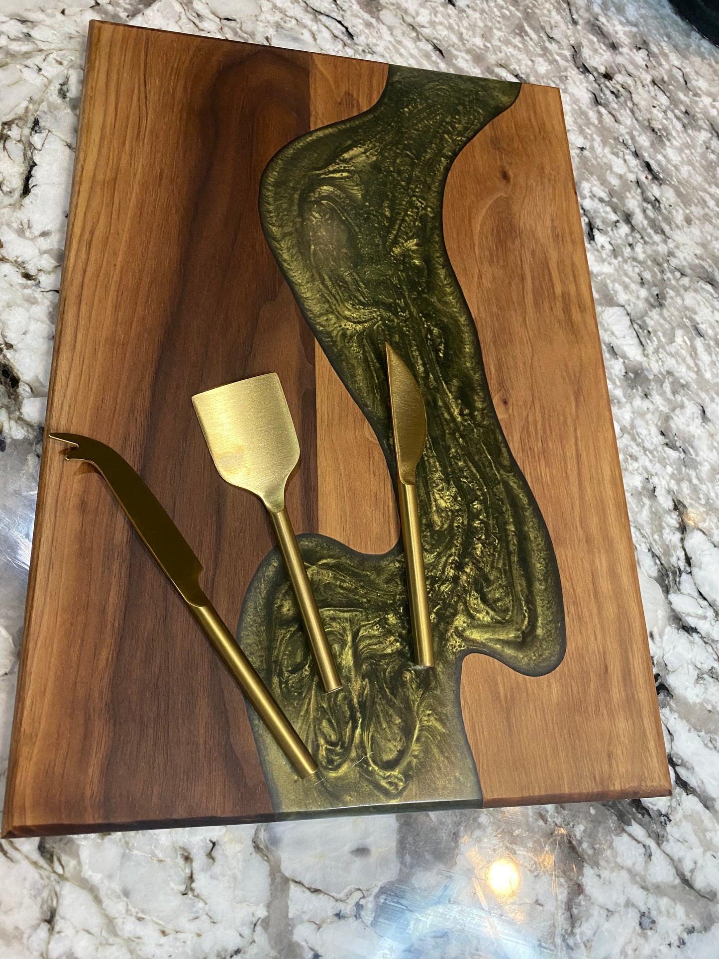 Charcuterie Board Green Resin and Walnut