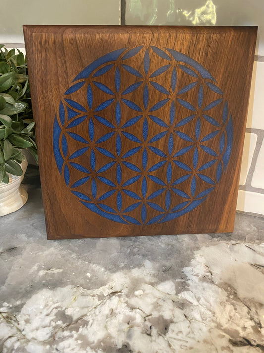 Flower of Life Resin Walnut Board for Decoration or showcase your crystals (Blue)