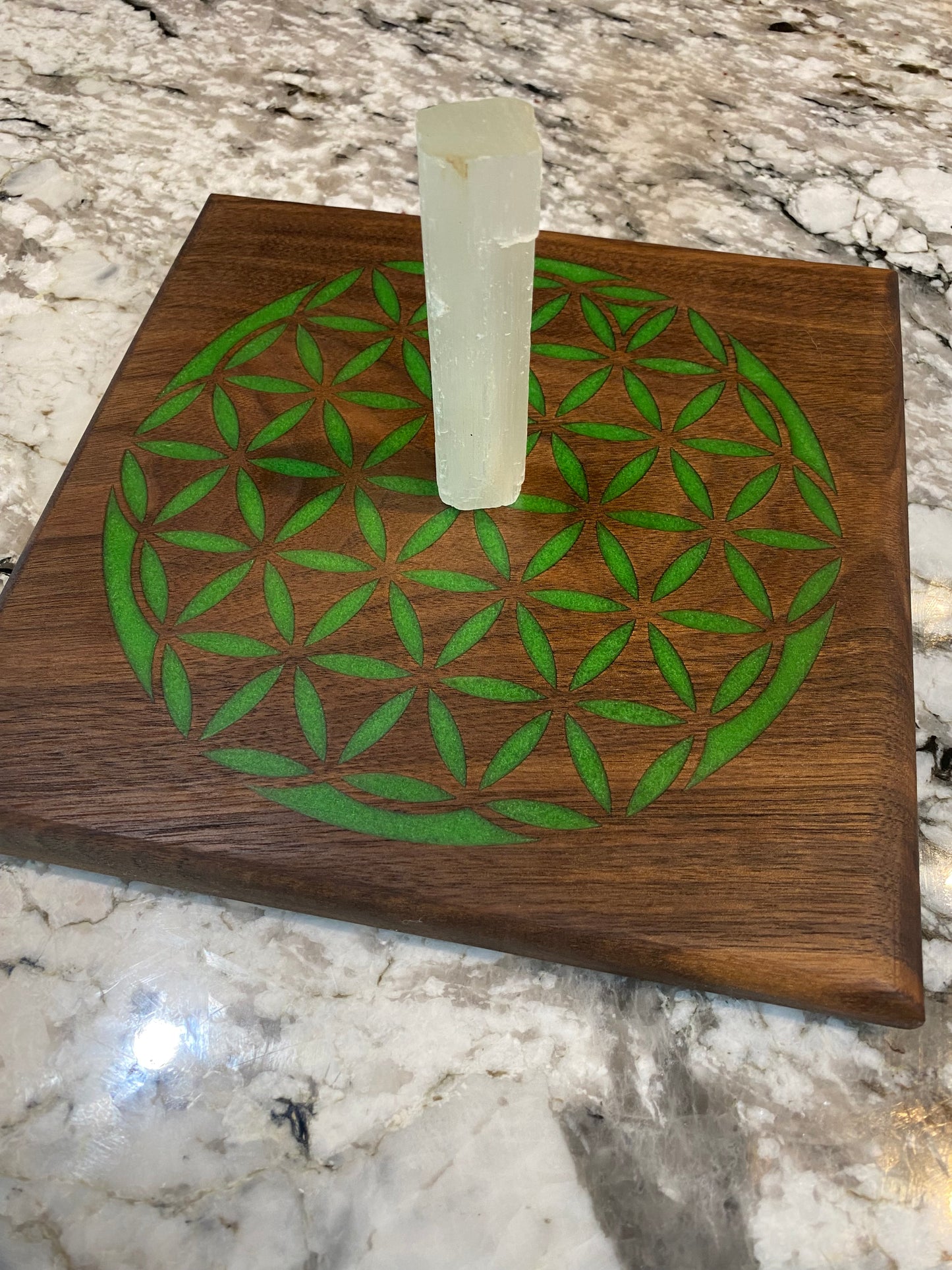 Flower of Life Resin Walnut Board for Decoration or showcase your crystals (Green)