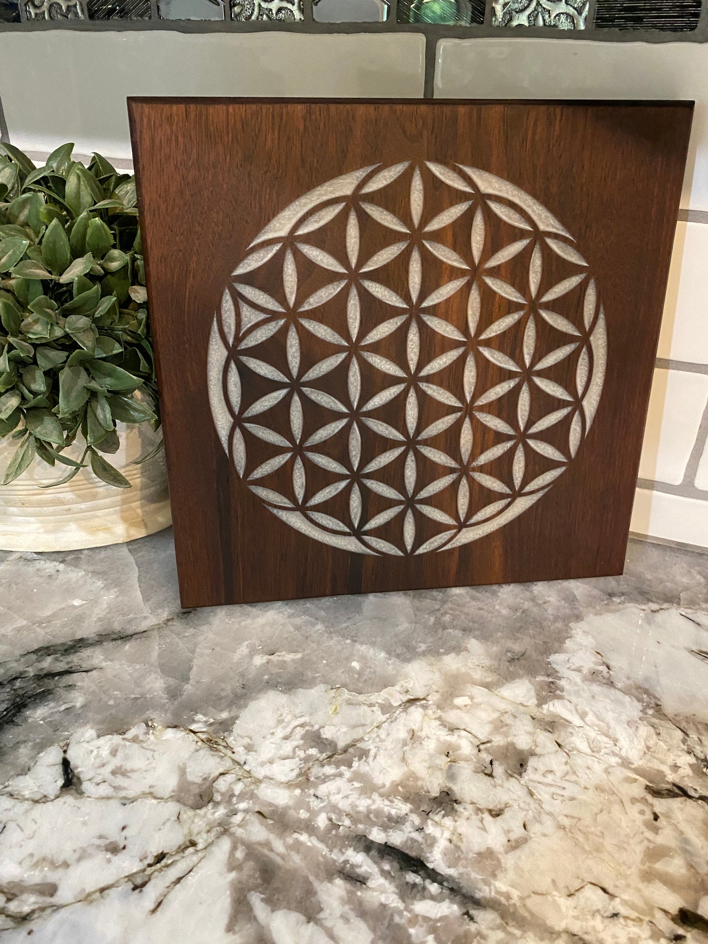 Flower of Life Resin Walnut Board for Decoration or showcase your crystals (Pearl)