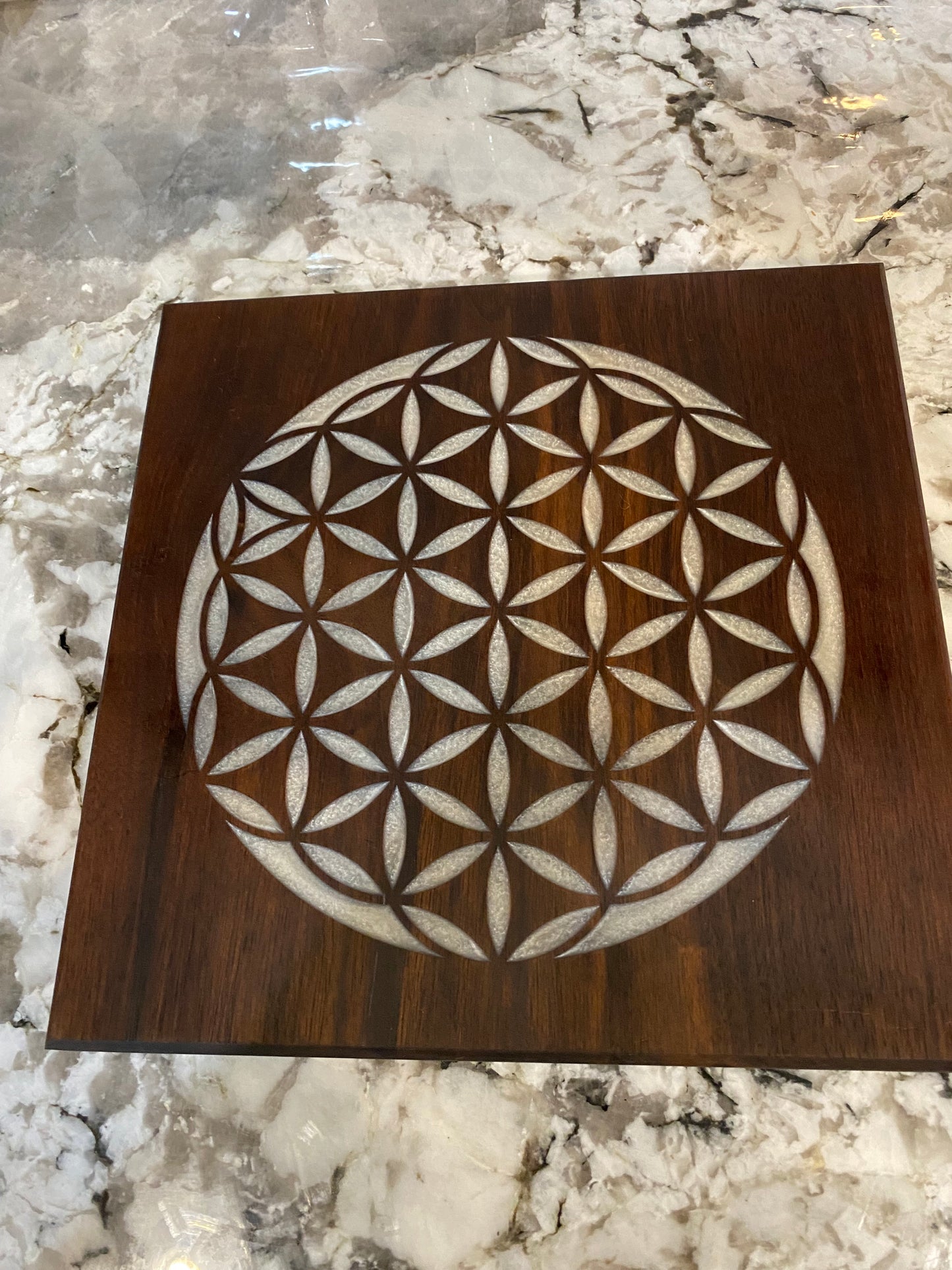 Flower of Life Resin Walnut Board for Decoration or showcase your crystals (Pearl)