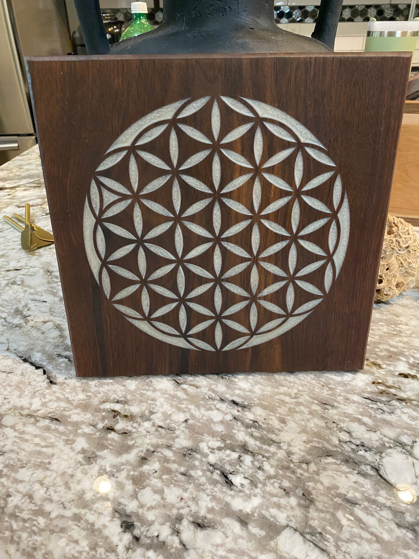 Flower of Life Resin Walnut Board for Decoration or showcase your crystals (Pearl)